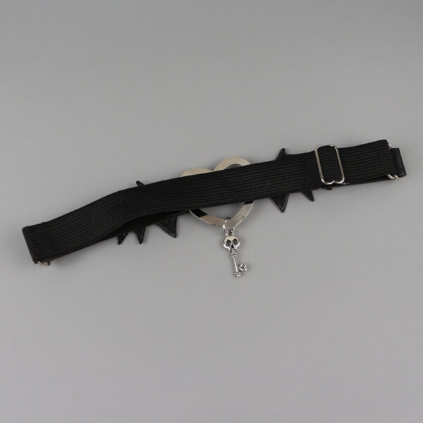 Devil wings heart key garter - Image 6